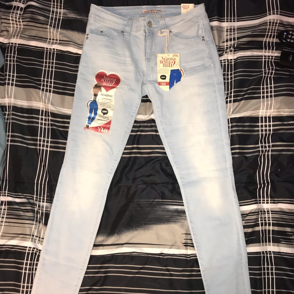 NWT YMI WANNA BETTA BUTT SKINNY JEANS!